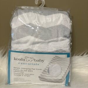 Koala Baby Essentials Deluxe Baby Changing Pad Cover Gray and White Chevron NEW